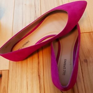 Magenta flats *never worn* perfect for fall!